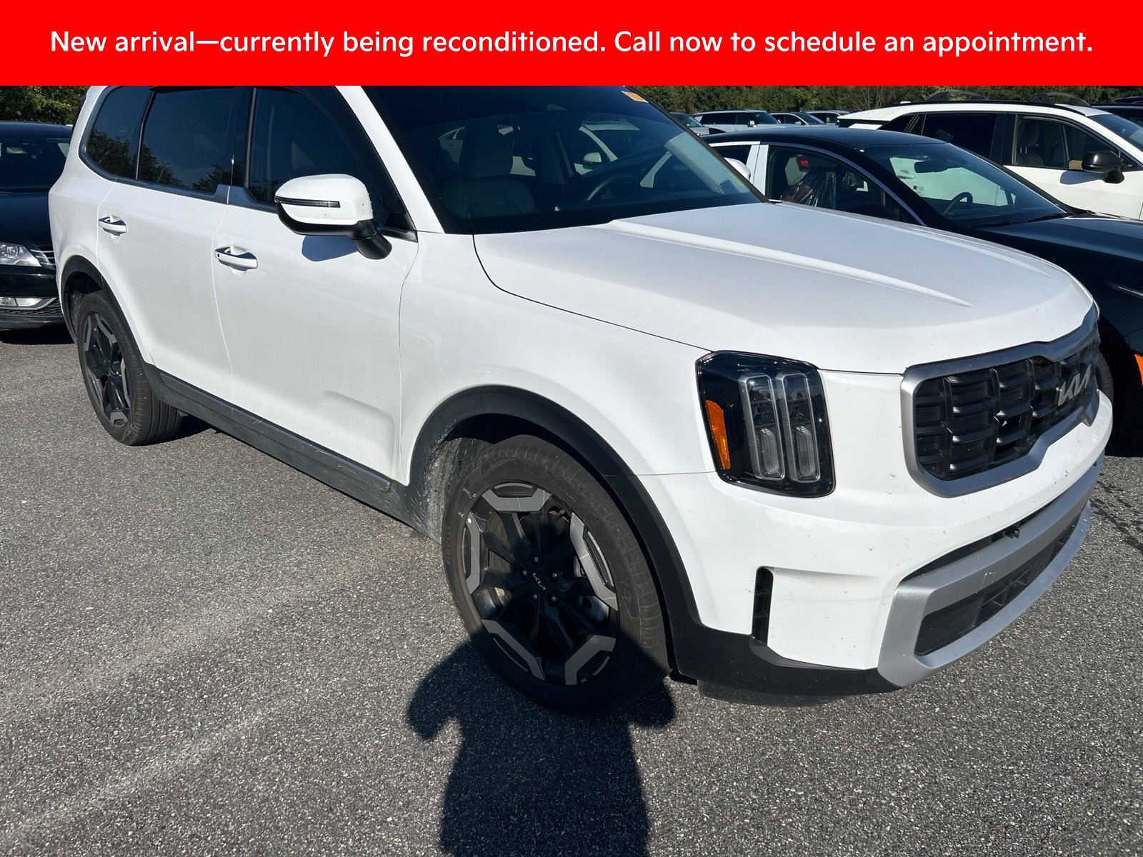 Used 2025 Kia Telluride S AWD/4WD image 3