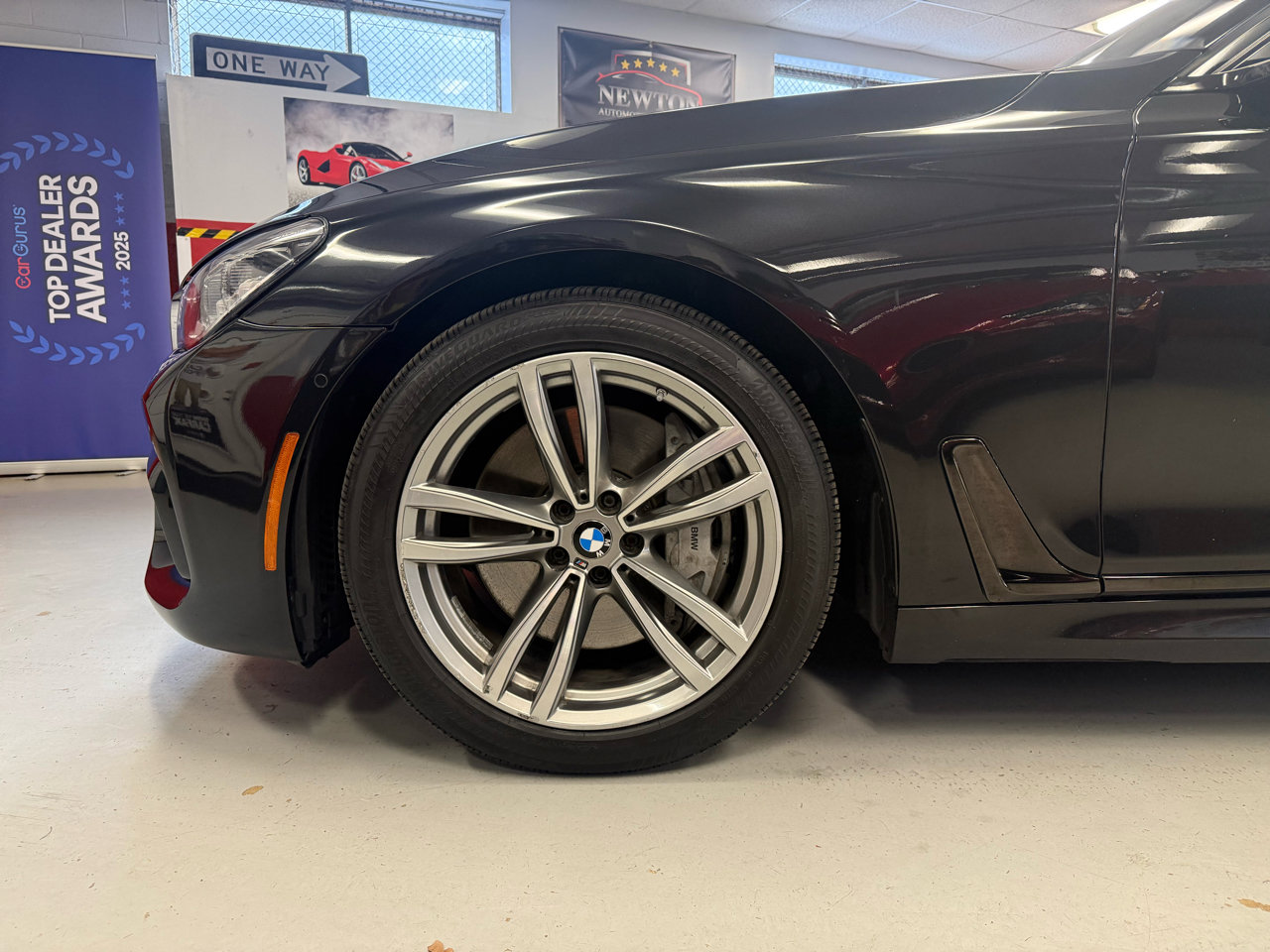 Used 2017 BMW 750i xDrive image 15