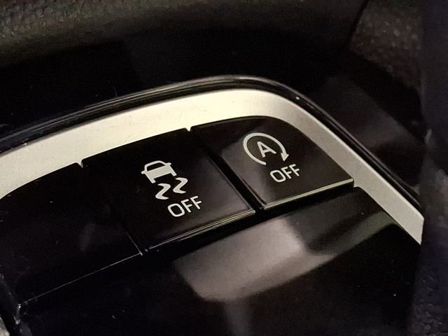 Used 2024 Toyota Corolla Cross LE image 24