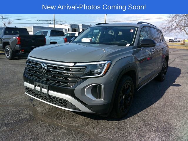 Used 2024 Volkswagen Atlas Peak Edition SEL AWD/4WD image 6