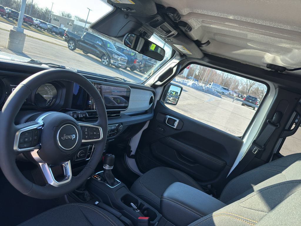Used 2025 Jeep Wrangler Sahara w/ Safety Group image 25