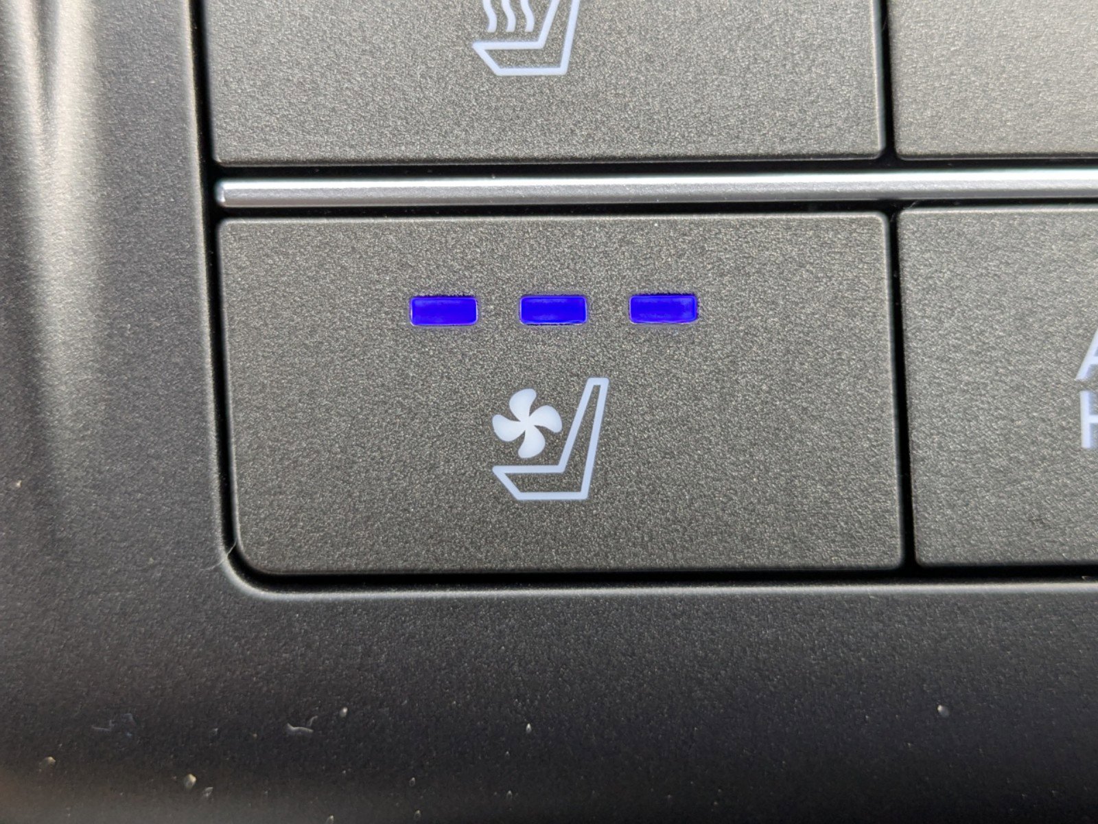 New 2024 Hyundai Kona Limited image 26