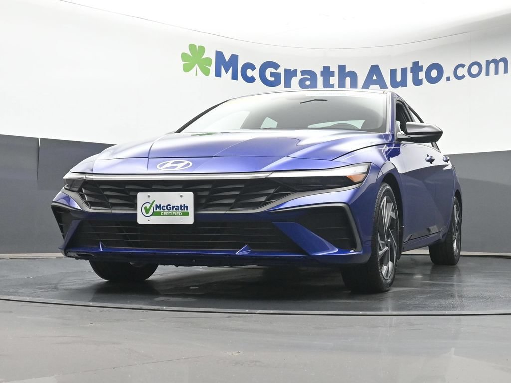 Used 2025 Hyundai Elantra Sport FWD image 7