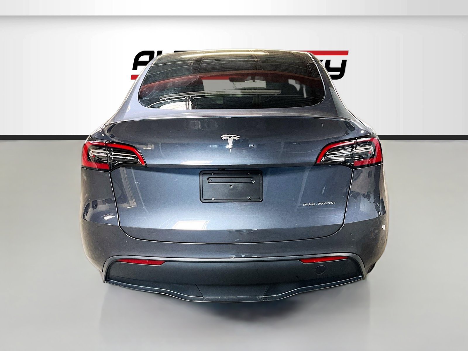 Used 2023 Tesla Model Y Long Range AWD/4WD image 6
