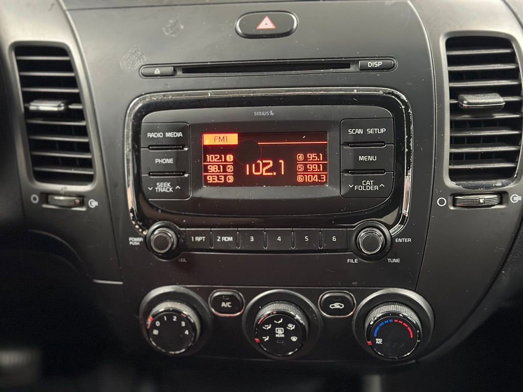 Used 2017 Kia Forte LX image 6