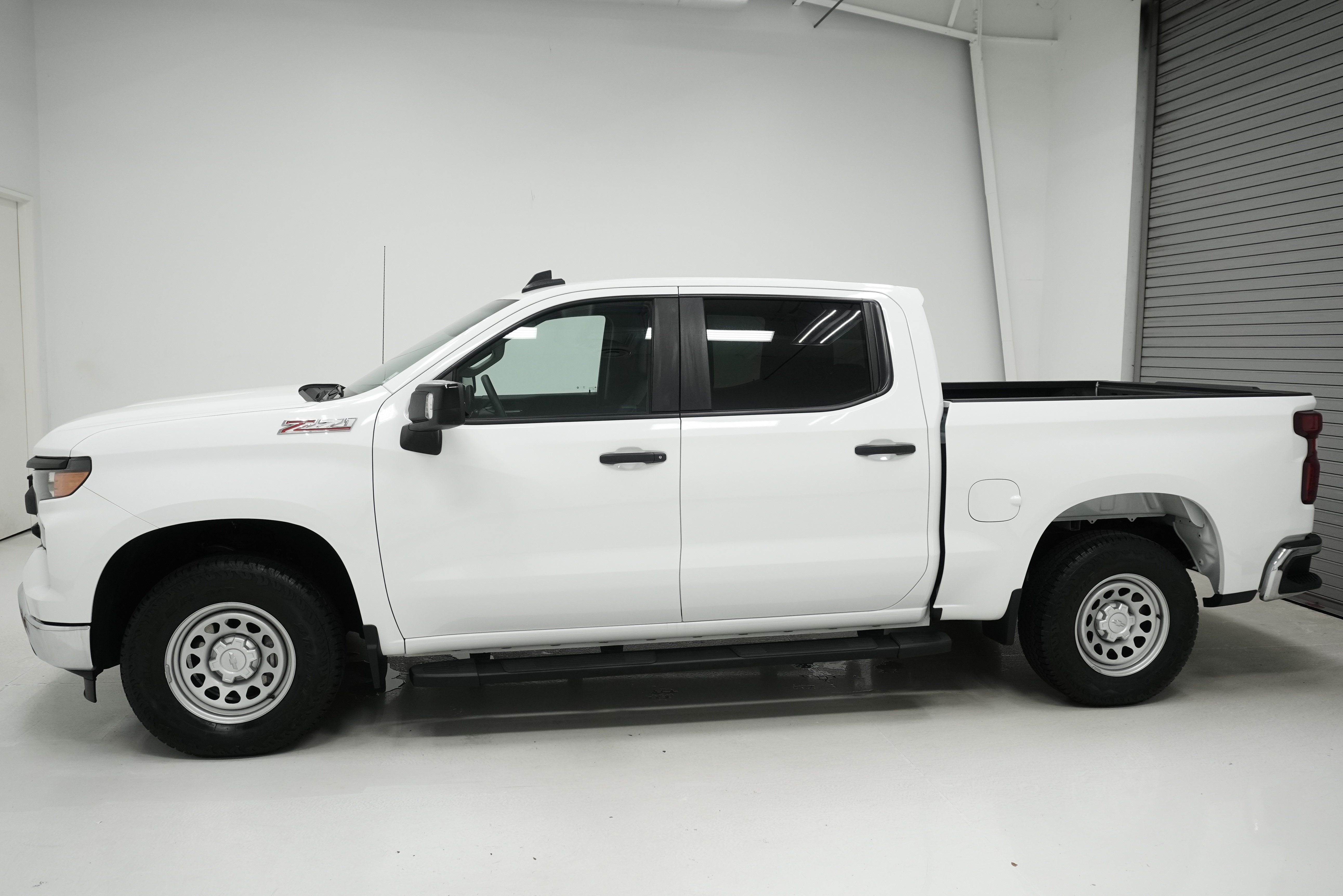 Used 2023 Chevrolet Silverado 1500 W/T w/ WT Safety Package AWD/4WD image 6
