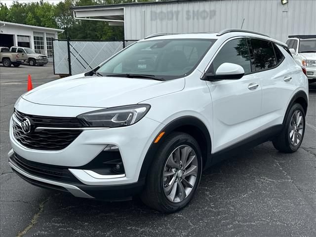Certified 2022 Buick Encore GX Essence w/ Experience Buick Package FWD image 5
