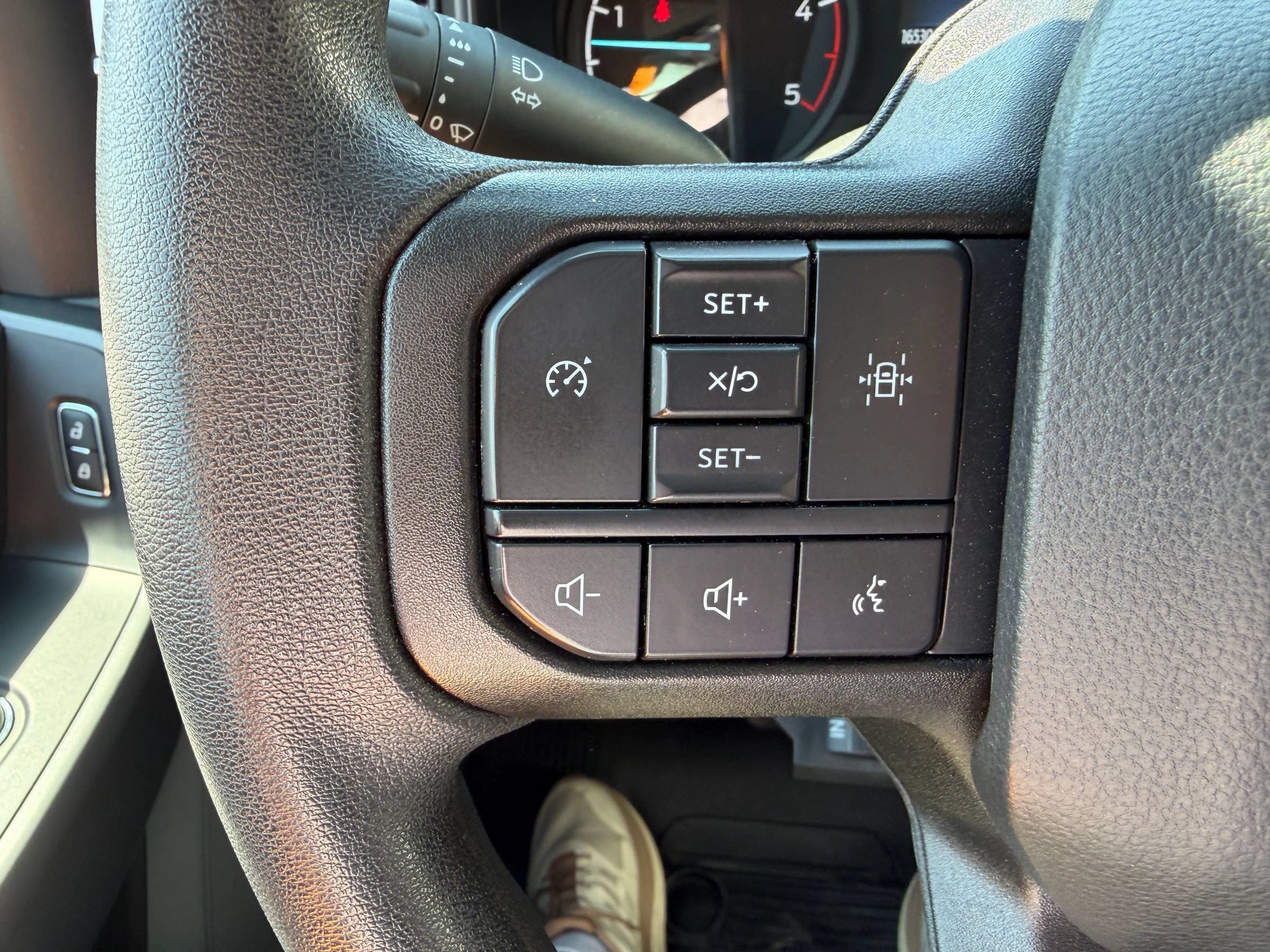 Used 2023 Ford F450 XLT AWD/4WD image 18