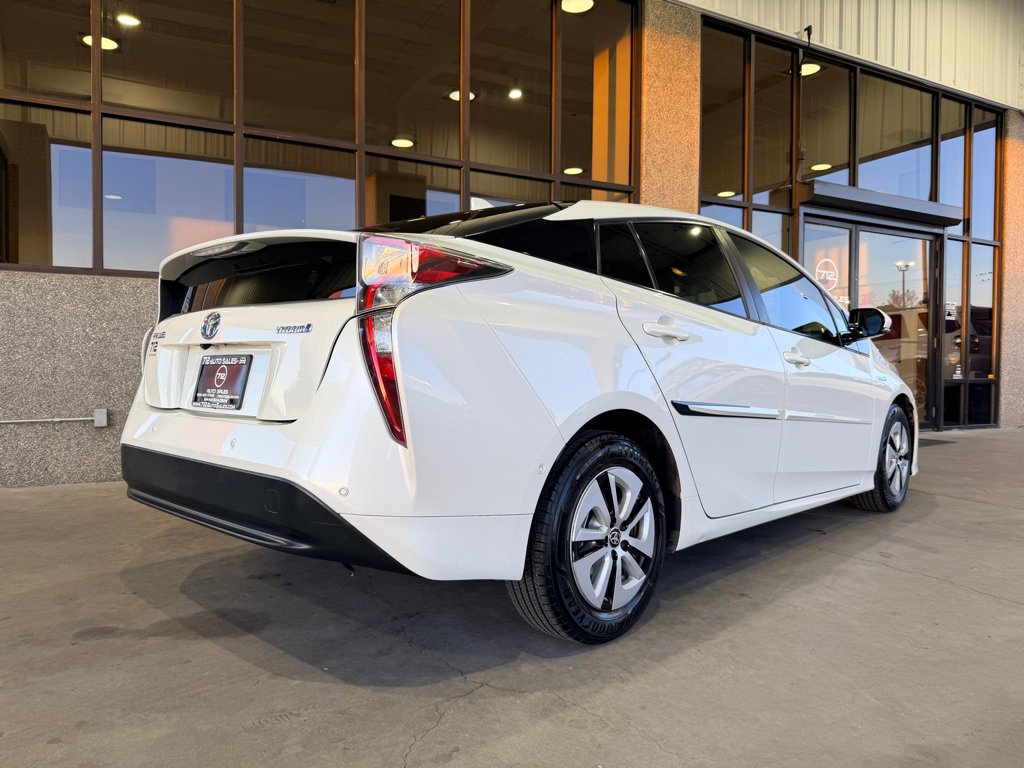 Used 2017 Toyota Prius Three w/ Advanced Technology Package image 35