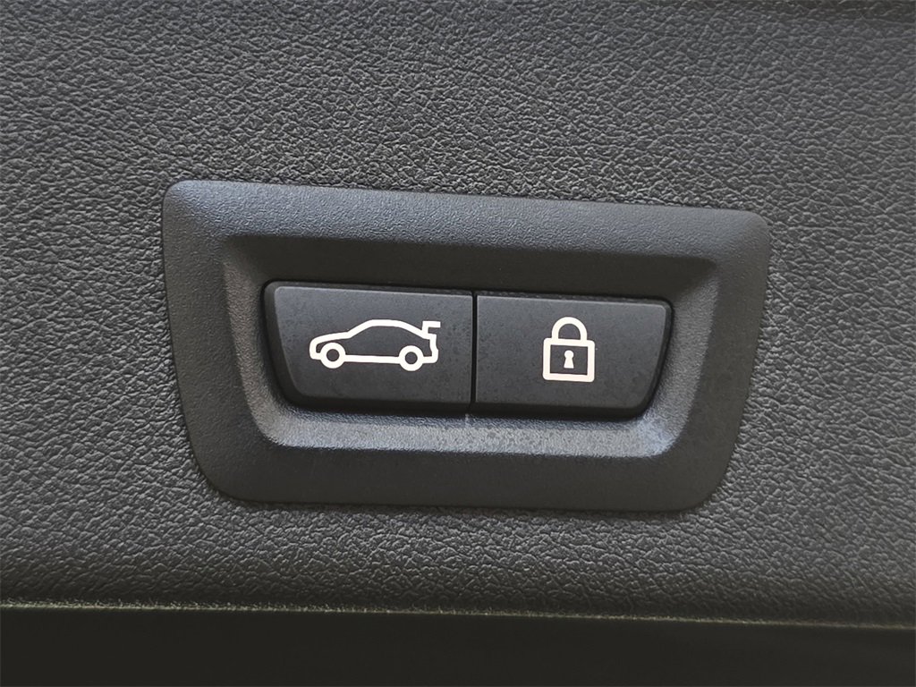 Used 2021 BMW X6 sDrive40i w/ Convenience Package image 30