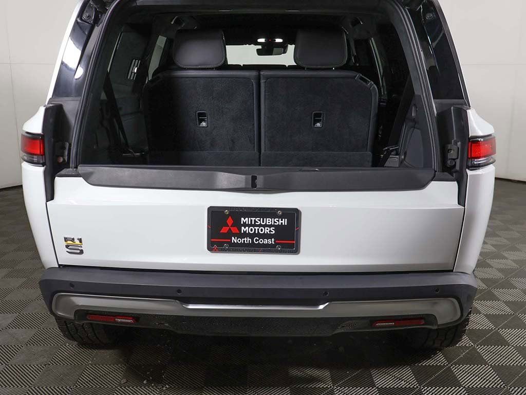 Used 2023 Rivian R1S Adventure image 18