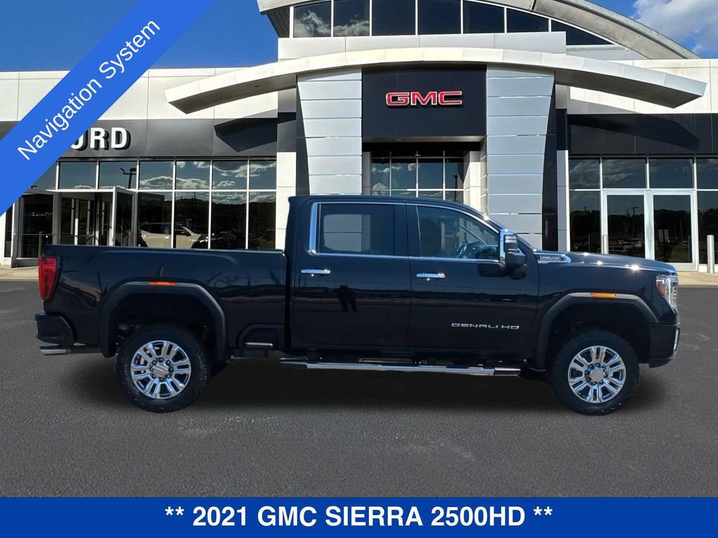 Used 2021 GMC Sierra 2500 Denali w/ Denali Ultimate Package AWD/4WD image 3