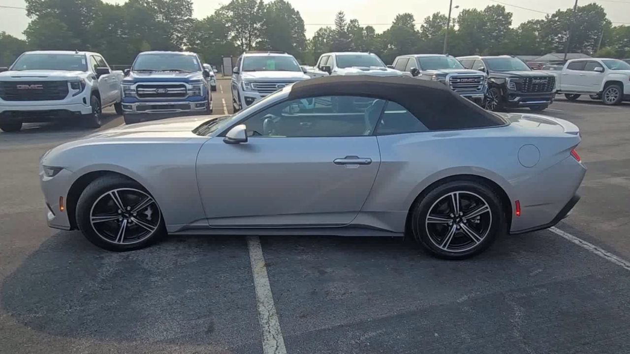 Used 2024 Ford Mustang Premium RWD image 6