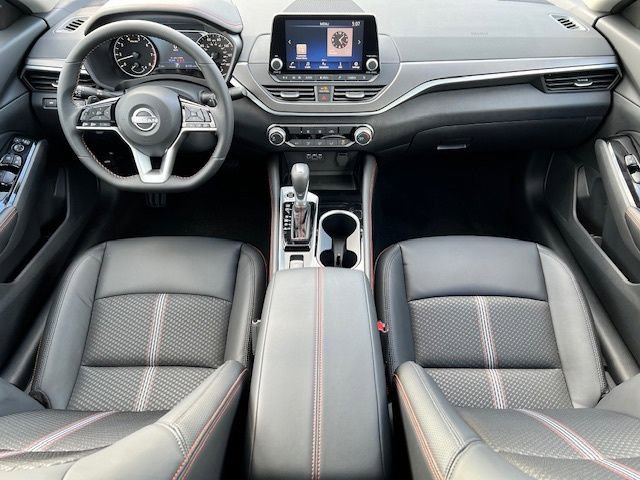 New 2025 Nissan Altima 2.5 SR AWD/4WD image 16