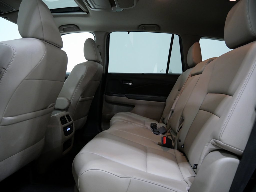 Used 2021 Honda Pilot Touring image 24