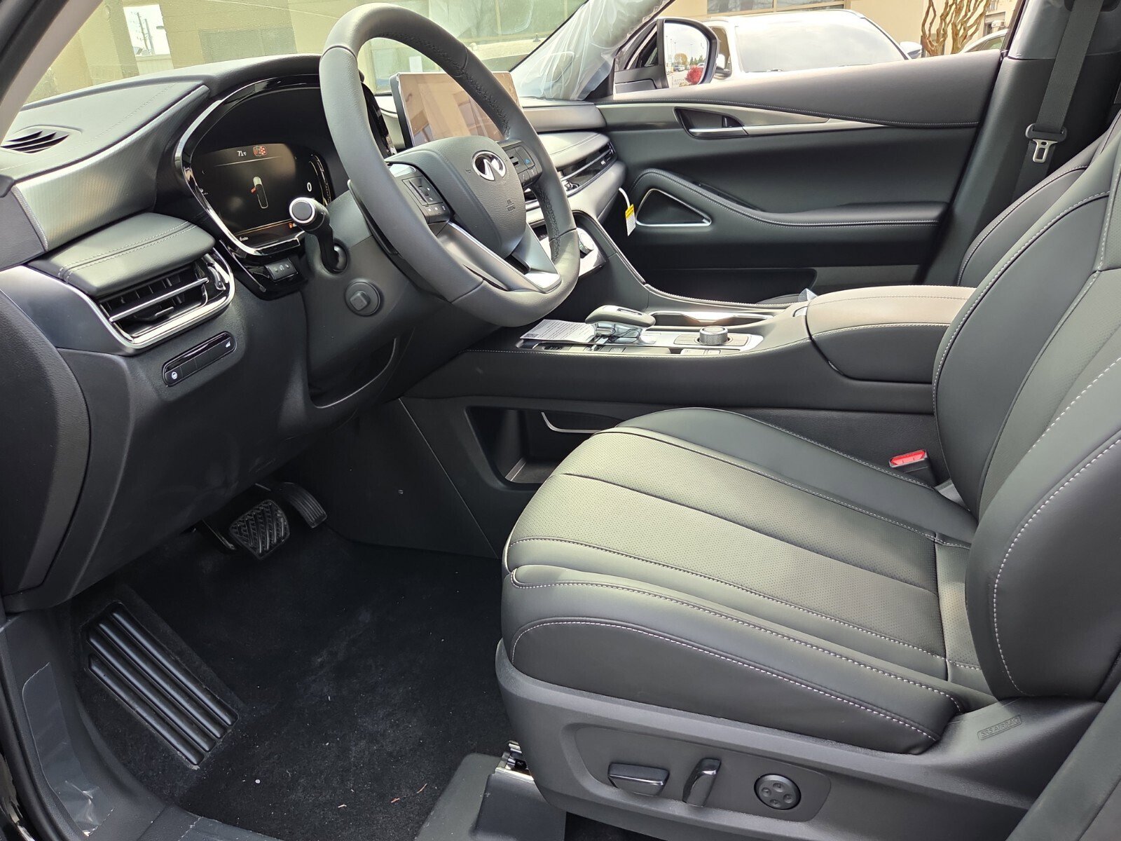 New 2026 INFINITI QX60 Luxe w/ Cargo Package image 12