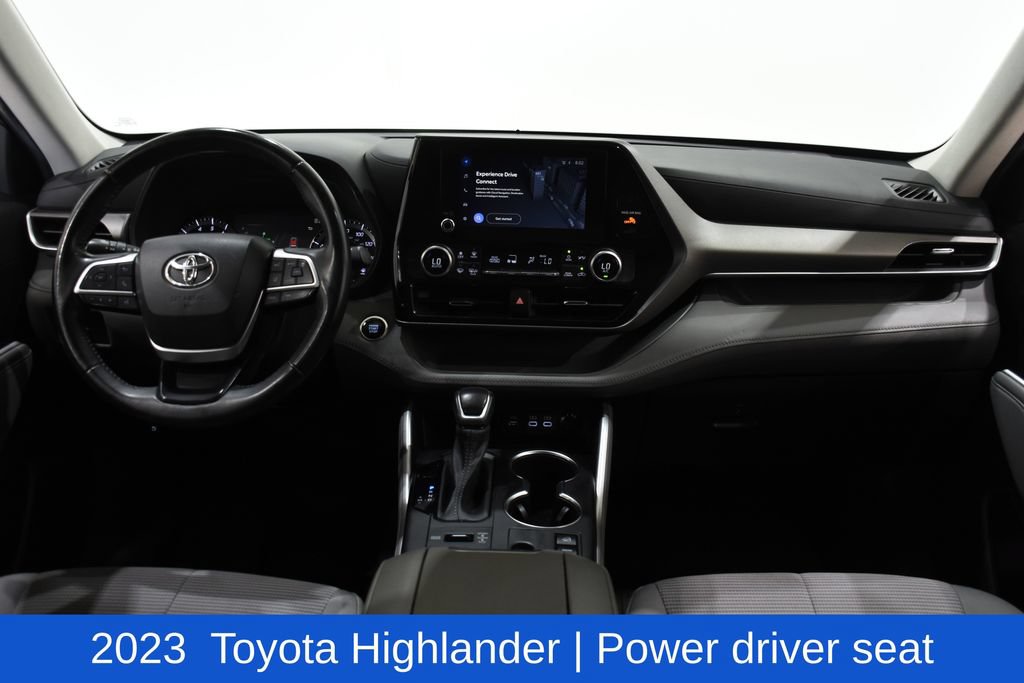 Used 2023 Toyota Highlander LE AWD/4WD image 8