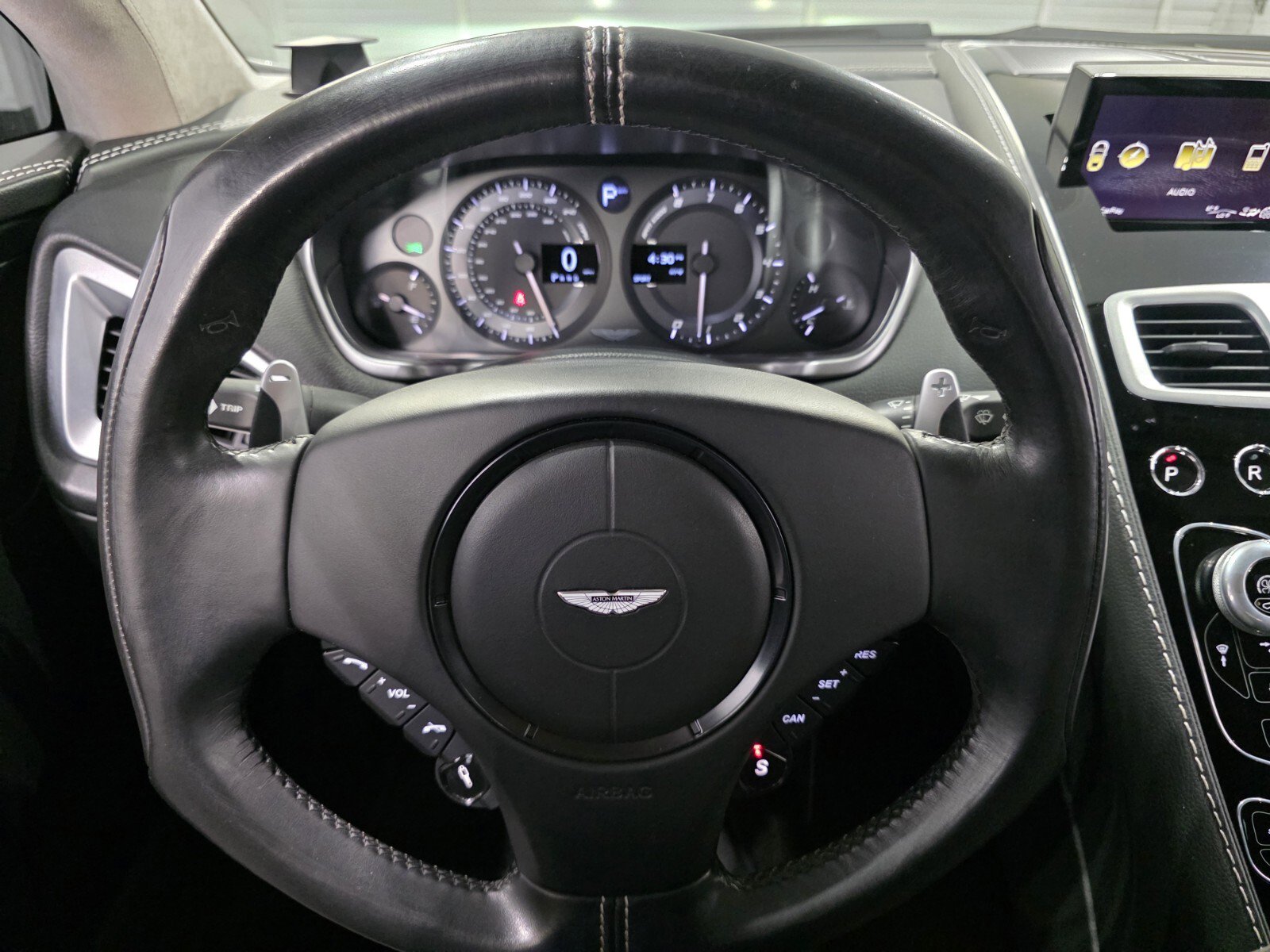 Used 2017 Aston Martin Vanquish Volante RWD image 11