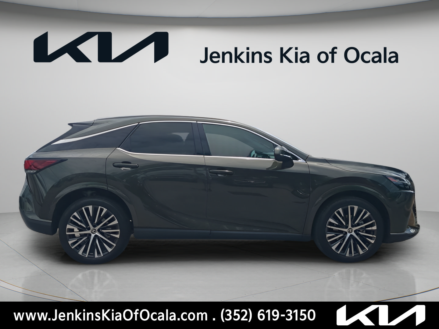 Used 2023 Lexus RX 350 Premium Plus w/ Cold Area Package FWD image 2
