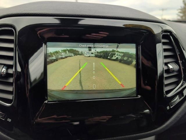 Used 2020 Jeep Compass Latitude image 27