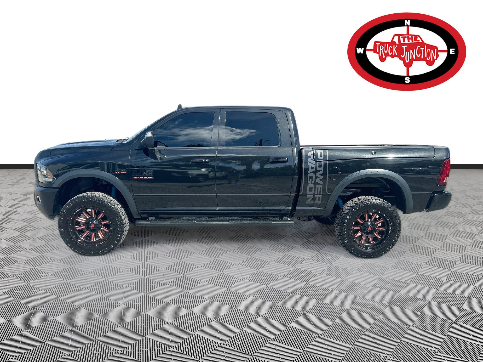 Used 2018 RAM 2500 Power Wagon w/ Leather & Luxury Group AWD/4WD image 4