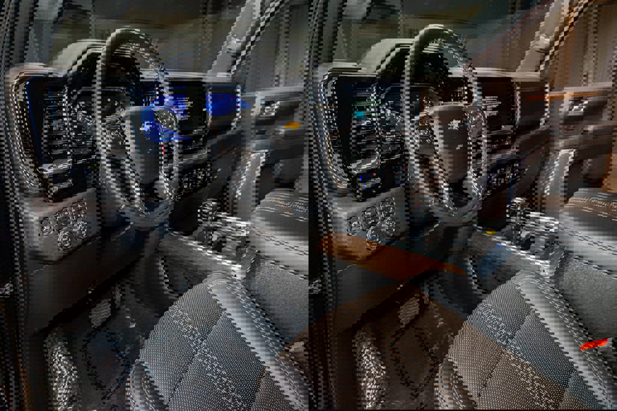 Used 2024 Chevrolet Silverado 1500 High Country w/ Technology Package image 17