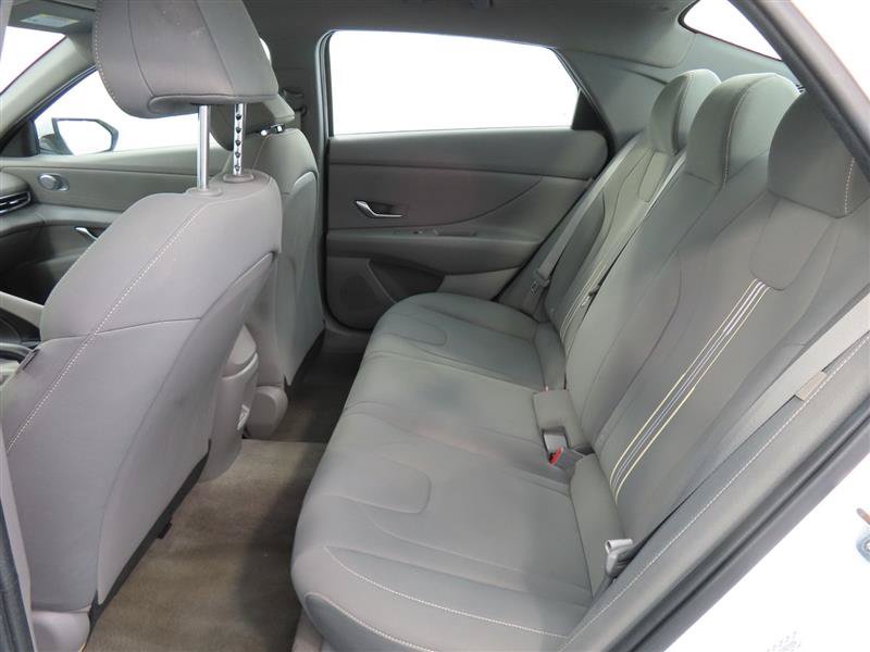 Used 2024 Hyundai Elantra SEL FWD image 29