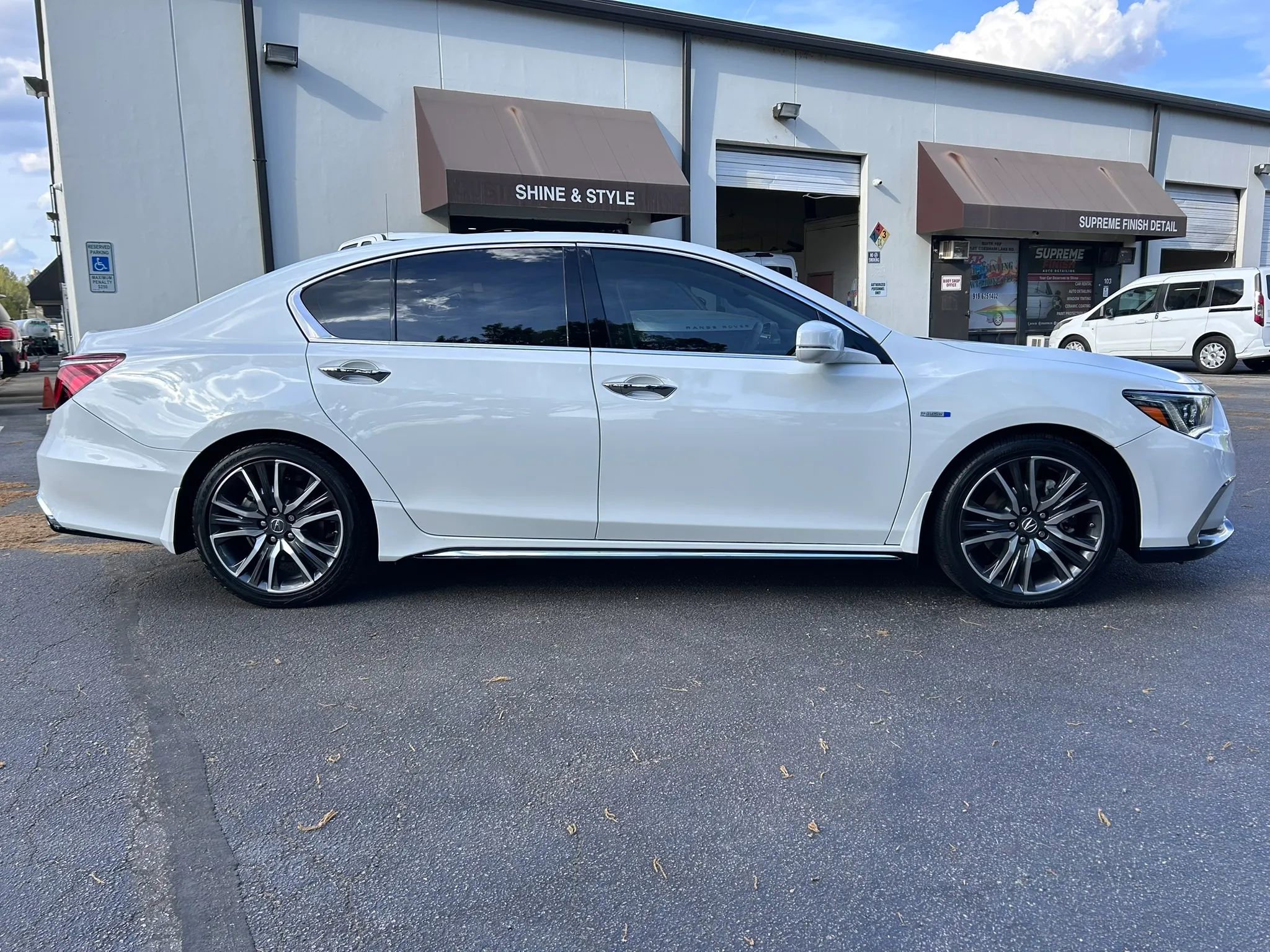 Used 2020 Acura RLX Sport Hybrid w/ Advance Pkg image 2