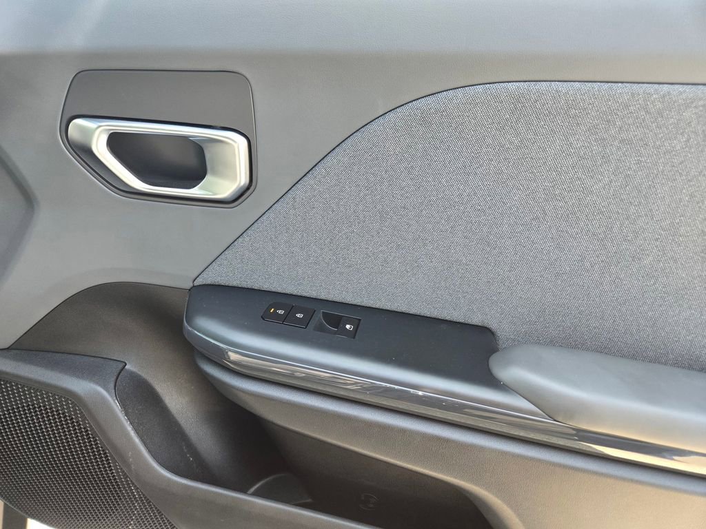 Used 2025 Kia K4 EX image 7