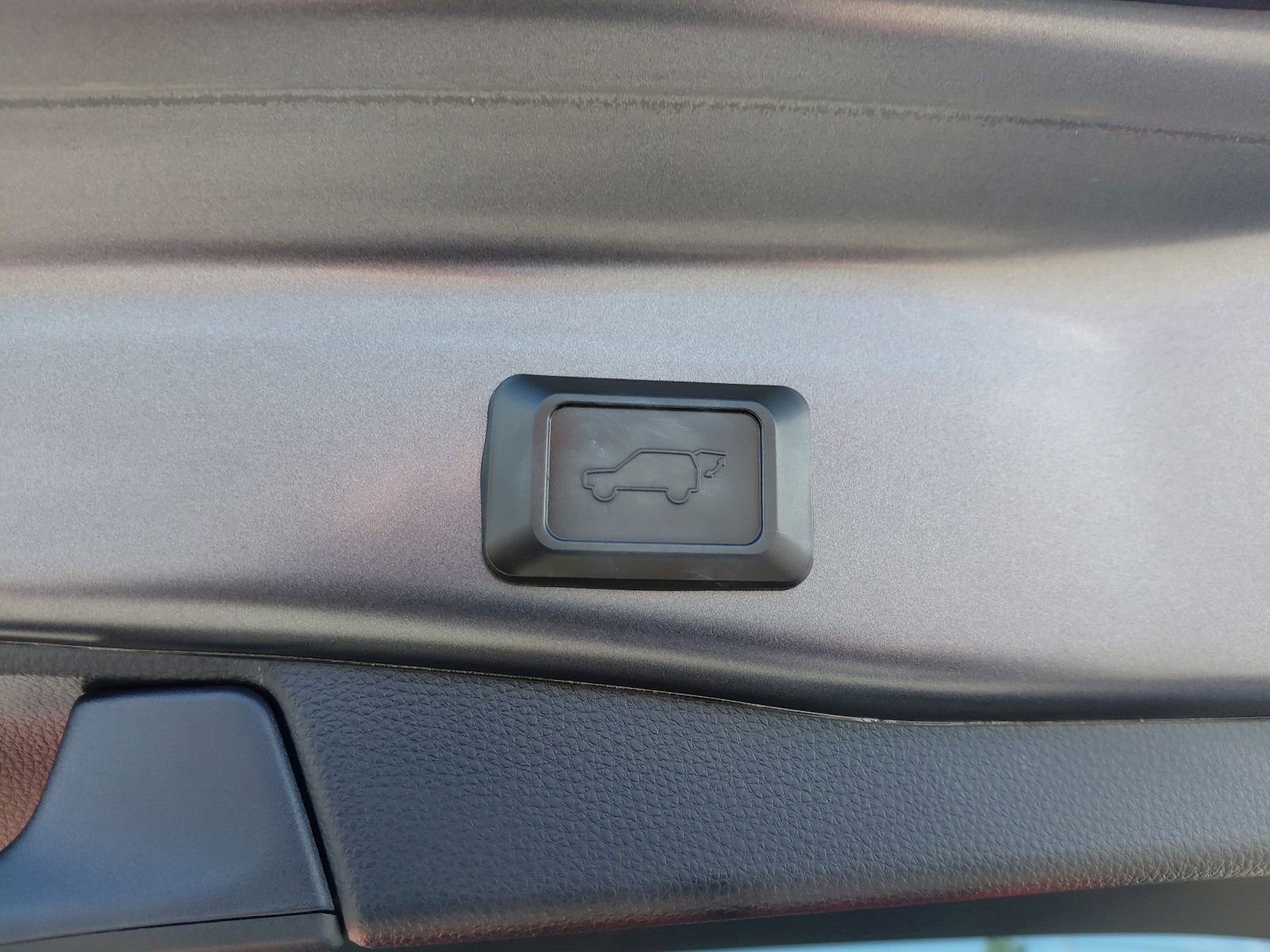 Certified 2020 Toyota RAV4 Limited AWD/4WD image 26