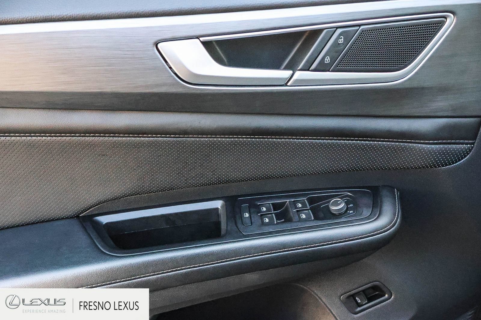 Used 2024 Volkswagen Atlas Cross Sport SE image 23