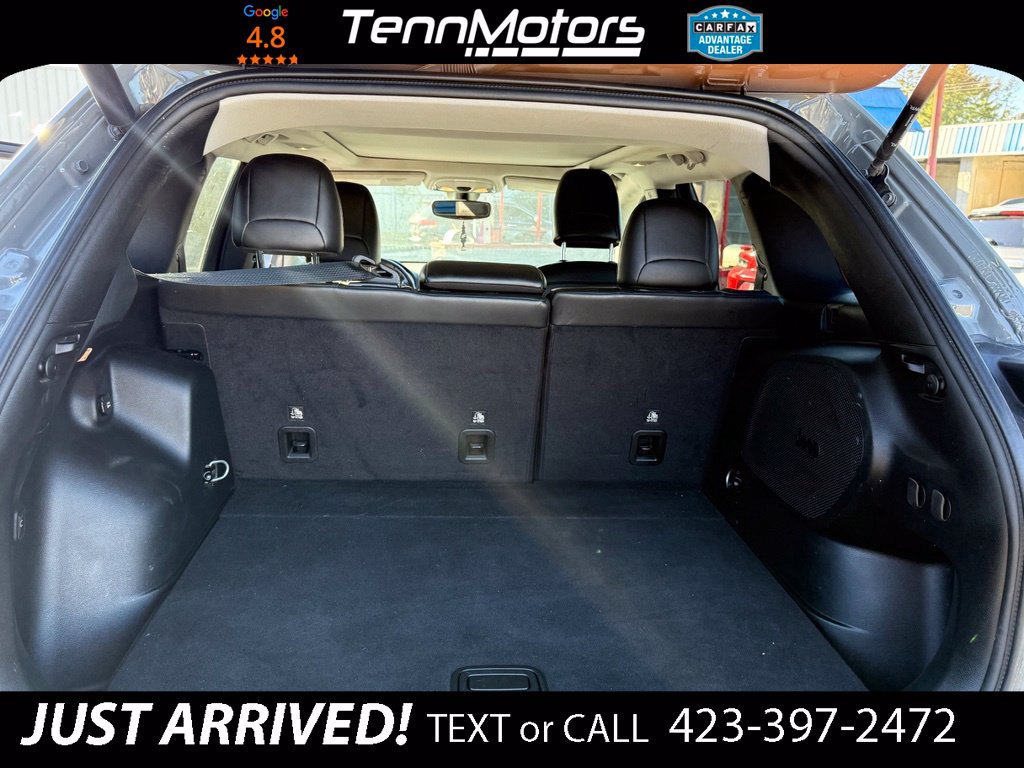 Used 2019 Jeep Cherokee Trailhawk AWD/4WD image 13