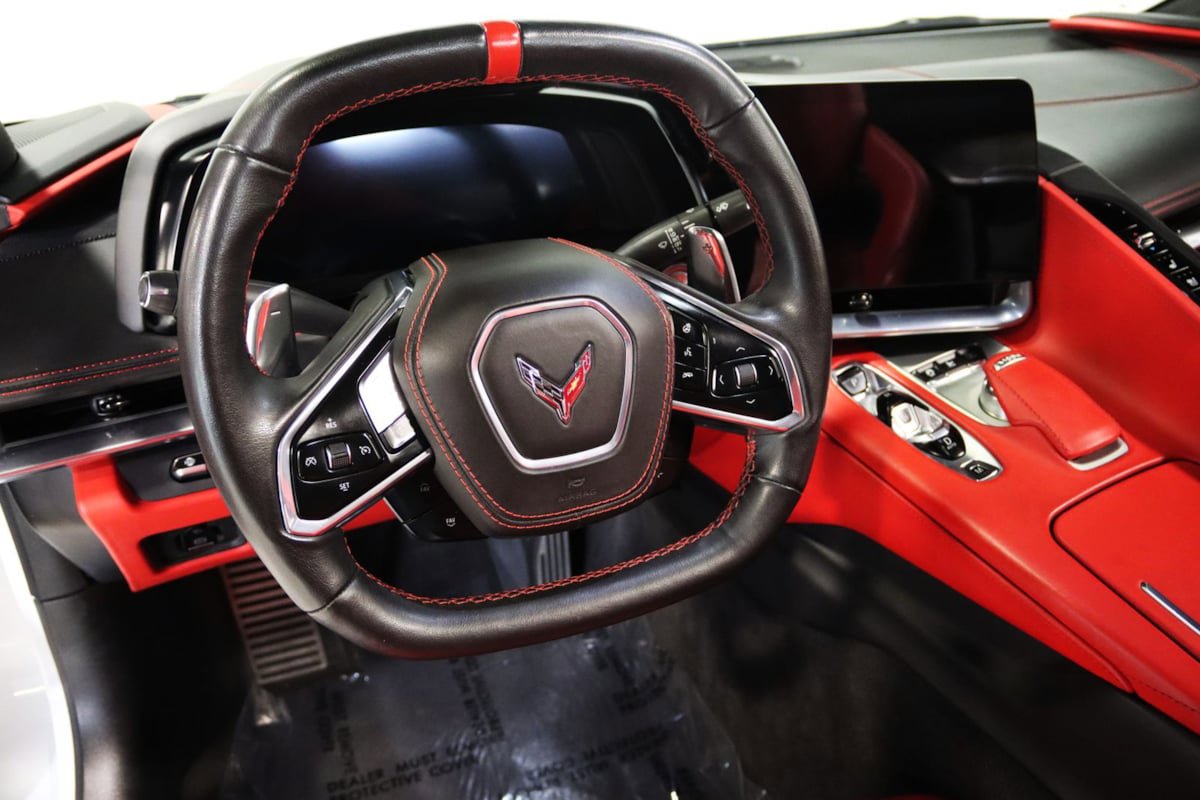 Used 2024 Chevrolet Corvette Stingray Premium Conv w/ Z51 Performance Package RWD image 46