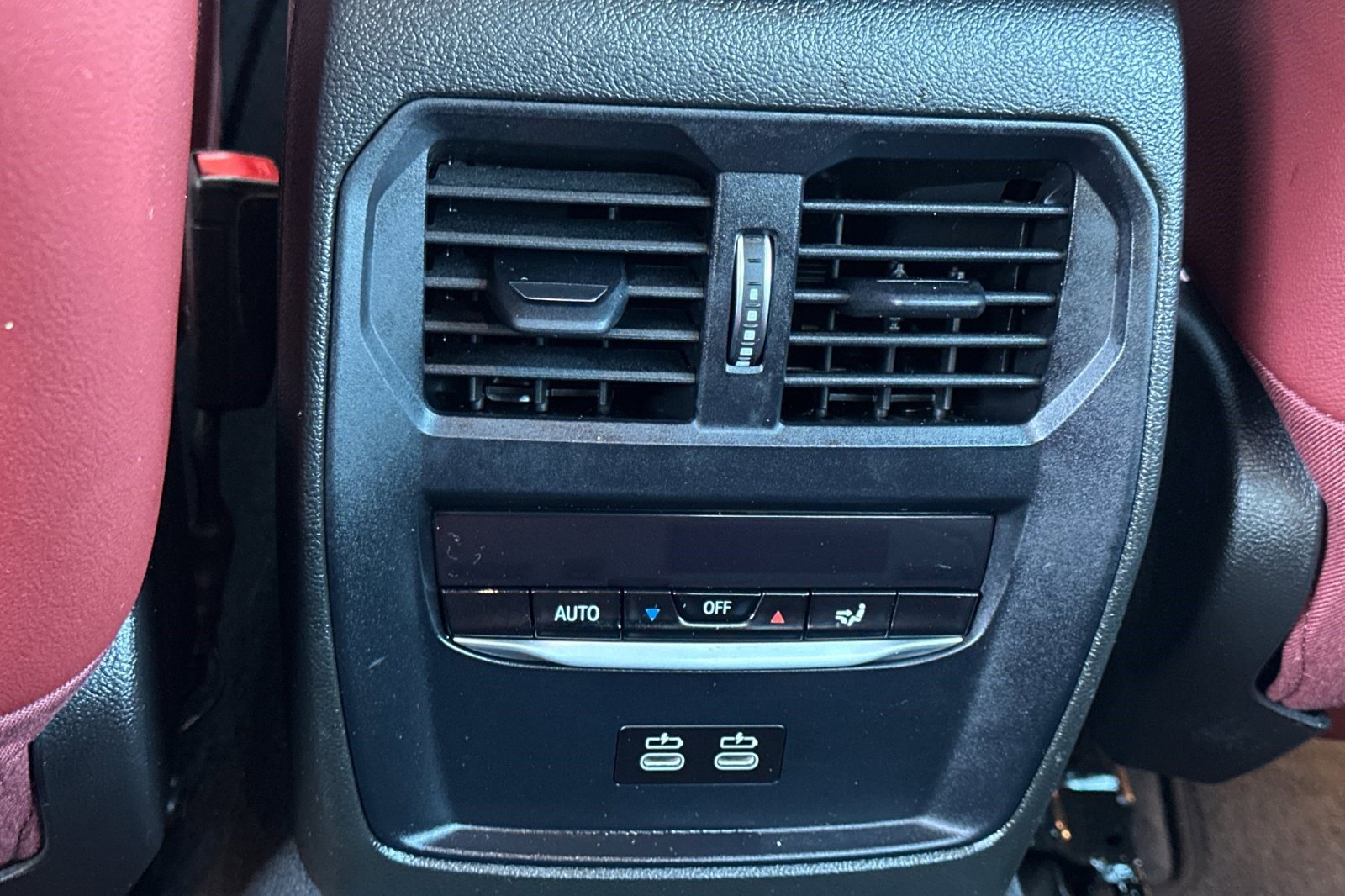 Certified 2022 BMW 330e w/ Premium Package image 16