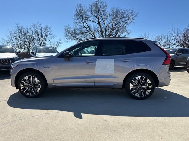 New 2026 Volvo XC60 T8 Plus w/ Protection Package Premier image 4