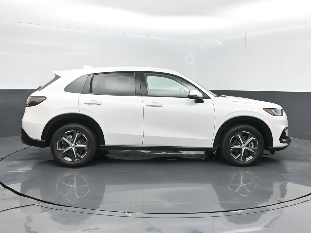 Used 2025 Honda HR-V EX-L image 5
