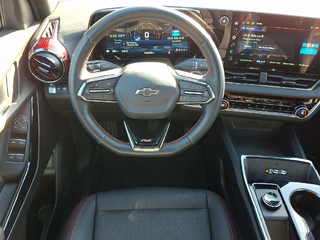 Used 2025 Chevrolet Equinox RS AWD/4WD image 2