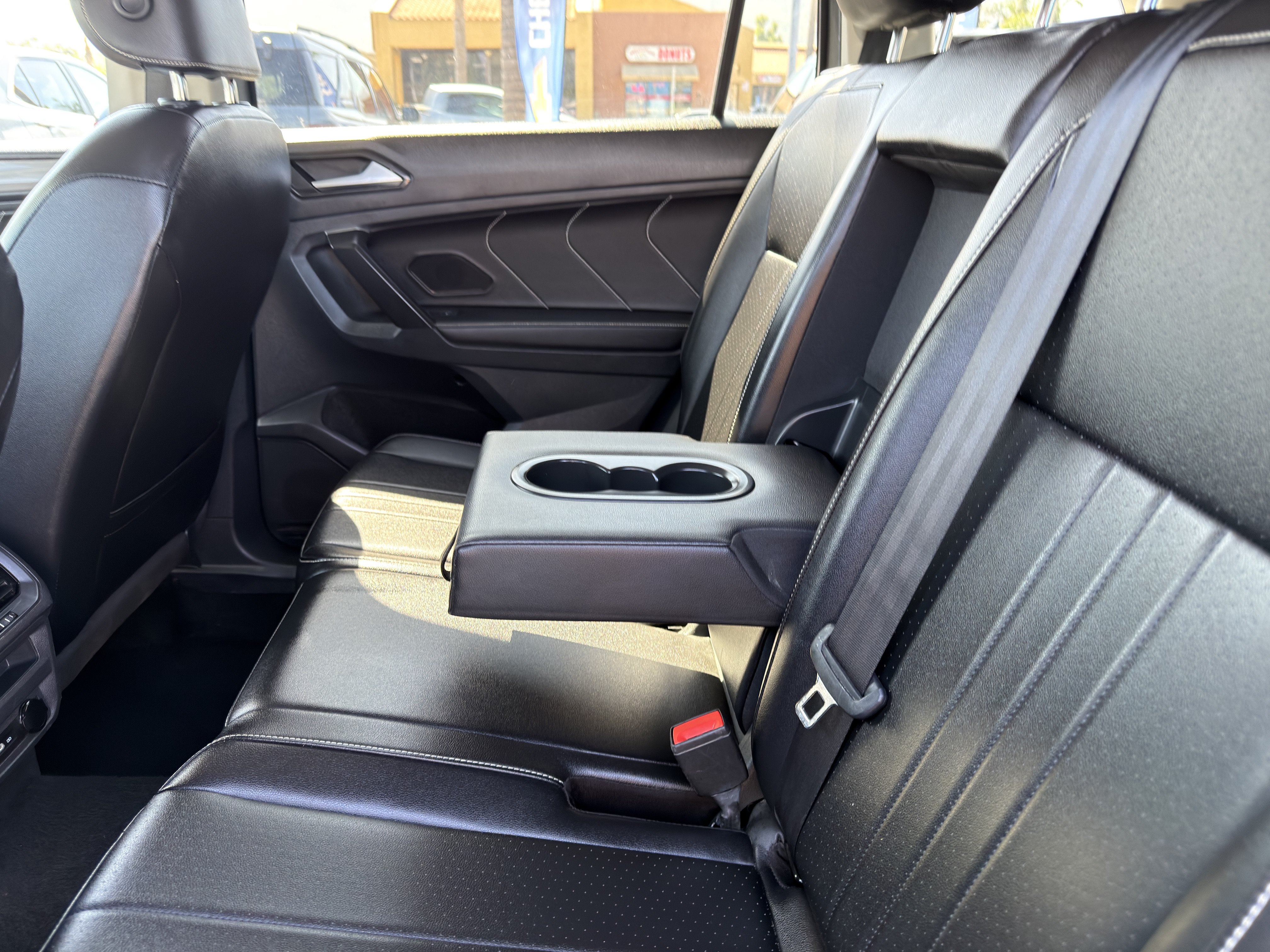 Used 2024 Volkswagen Tiguan SE FWD image 23