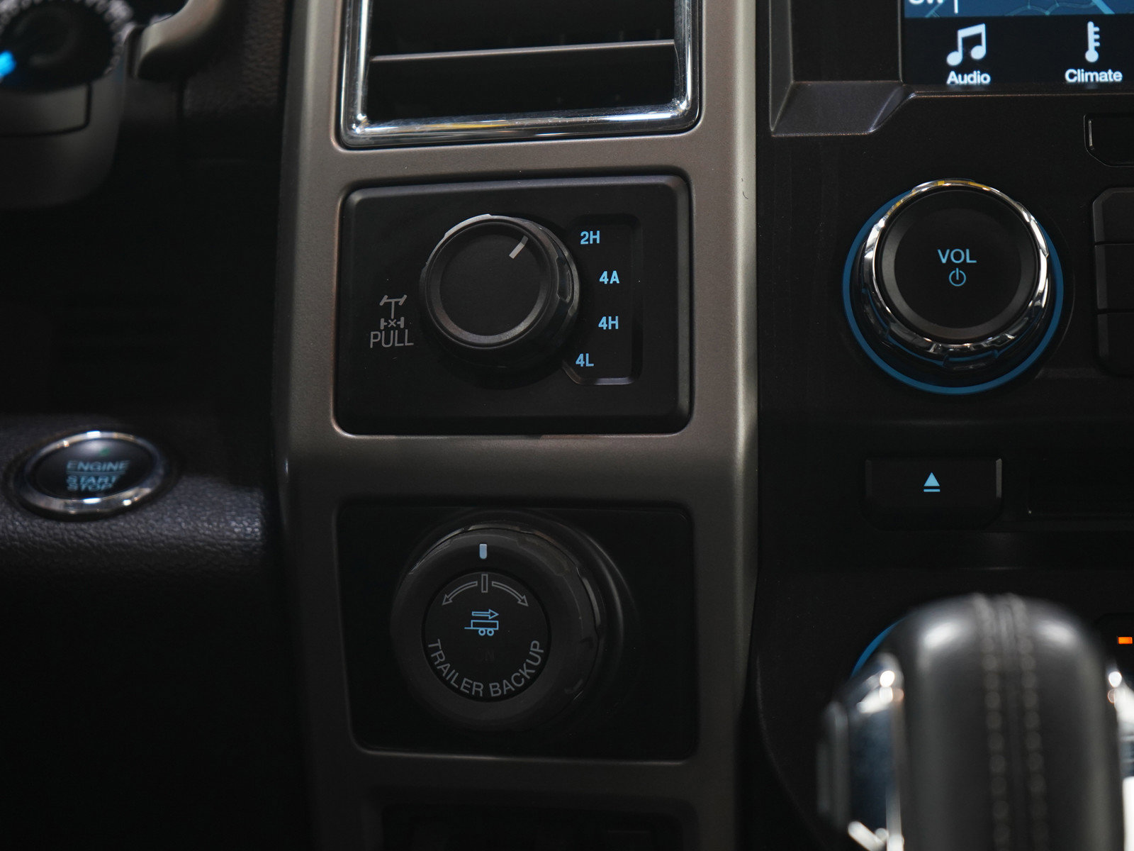 Used 2016 Ford F150 Lariat w/ Equipment Group 501A Mid AWD/4WD image 19