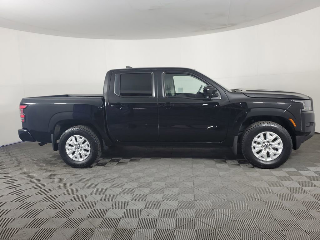 Used 2022 Nissan Frontier SV image 3