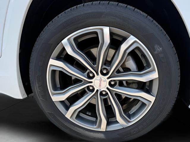 Used 2020 GMC Terrain Denali w/ Denali Premium Package FWD image 10