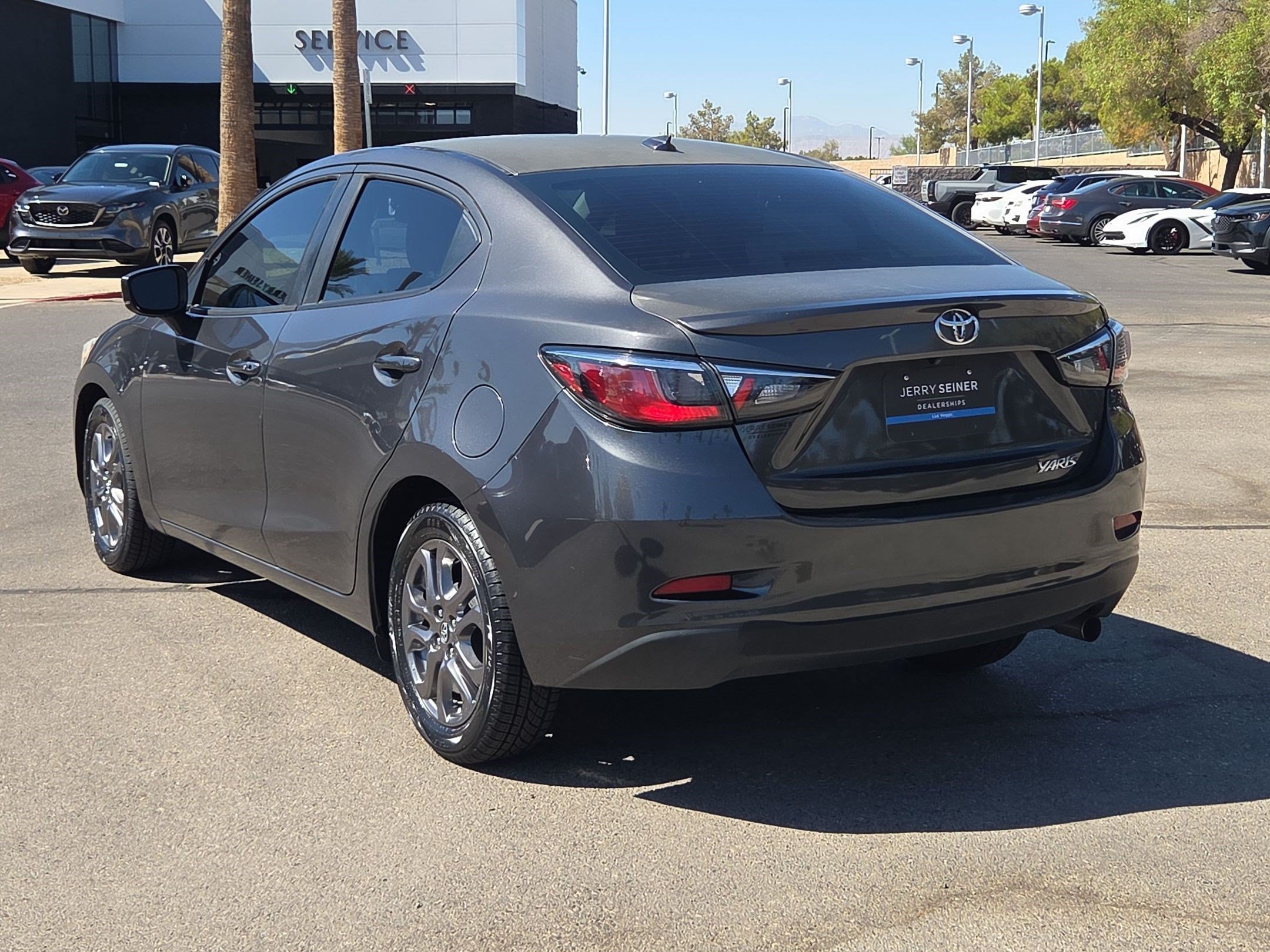 Used 2020 Toyota Yaris LE FWD image 3