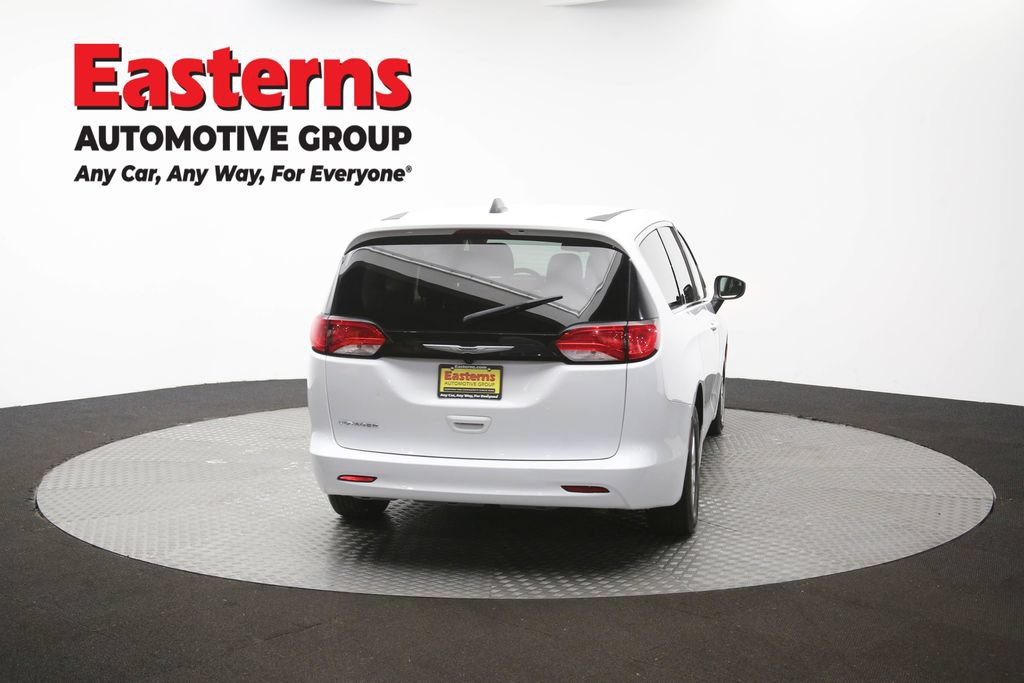Used 2022 Chrysler Voyager LX FWD image 37