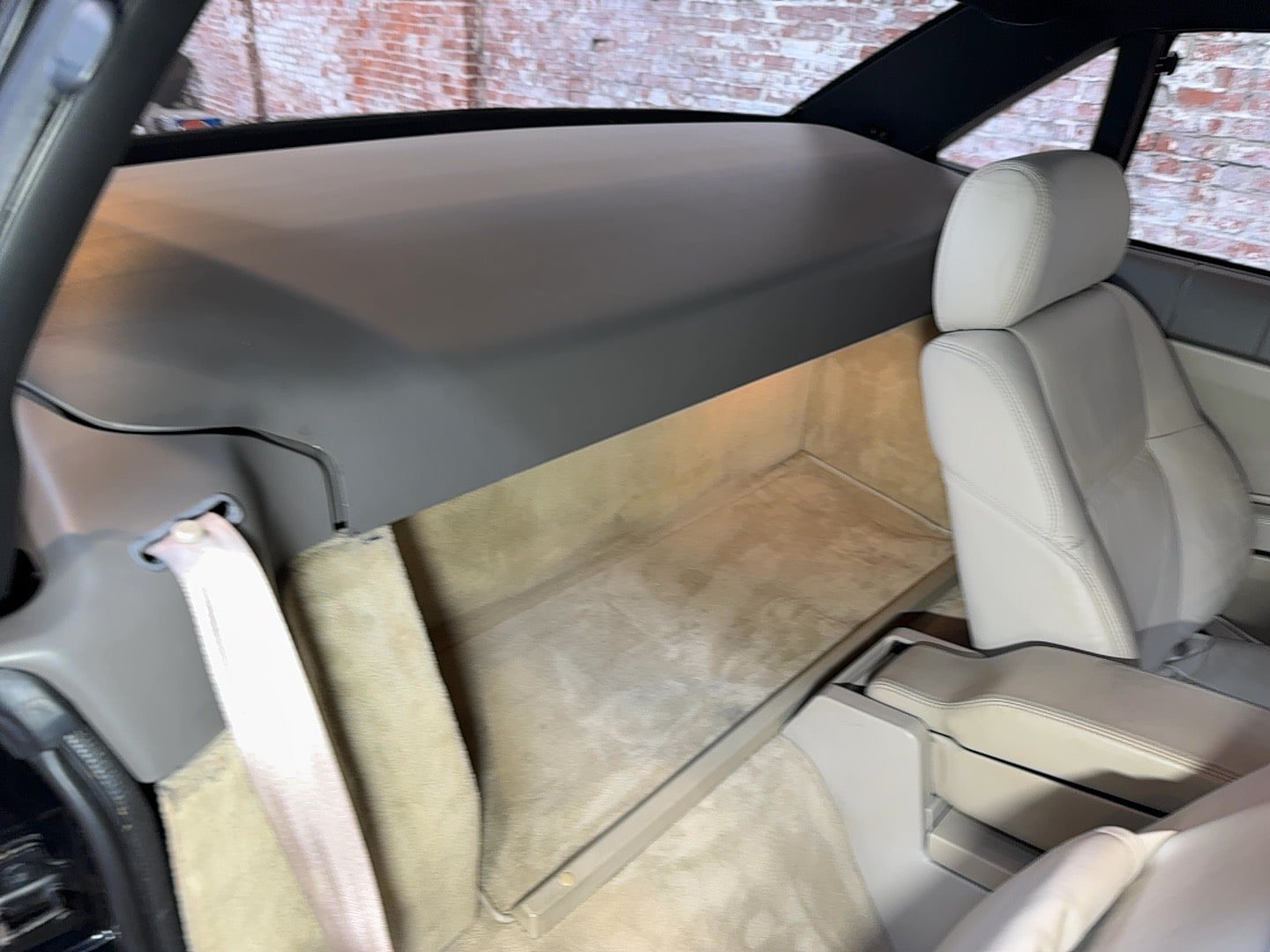 Used 1993 Cadillac Allante FWD image 91