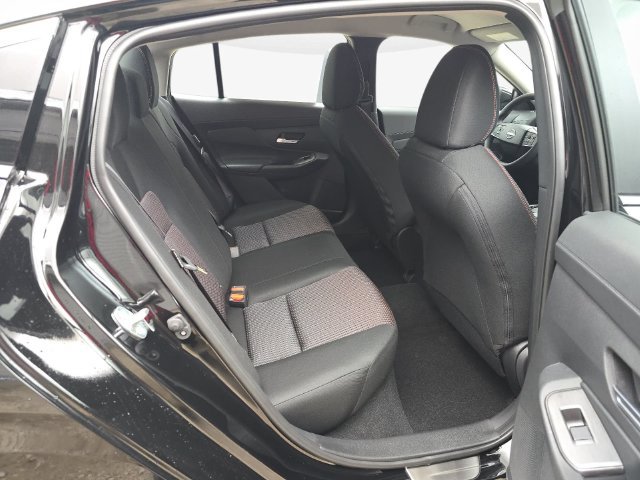 New 2027 Nissan Sentra SR w/ Floor Mat Package FWD image 38