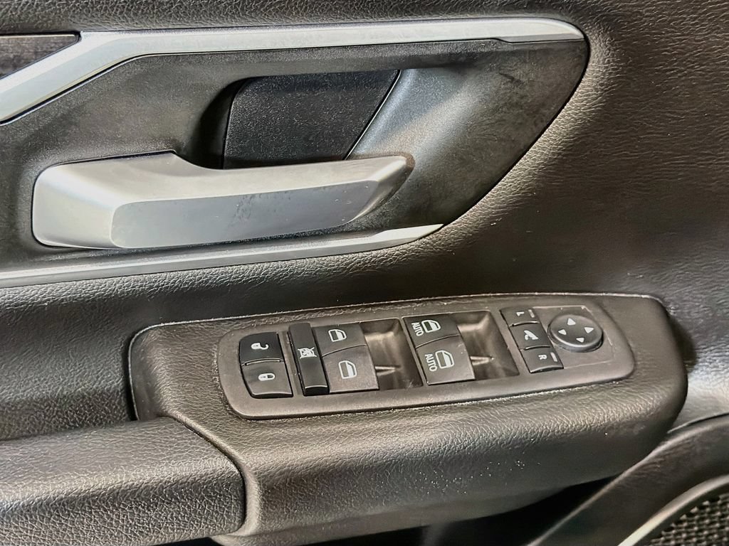 Used 2023 RAM 1500 Big Horn AWD/4WD image 17
