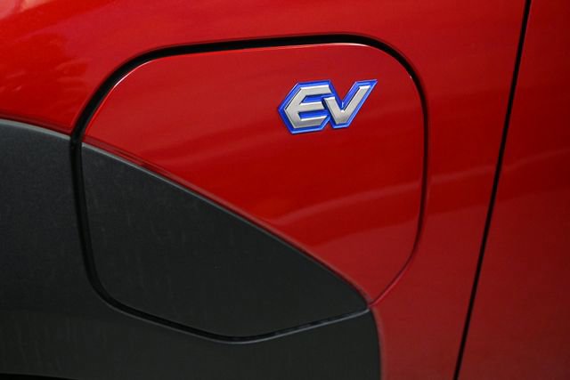 Used 2023 Subaru Solterra AWD image 15