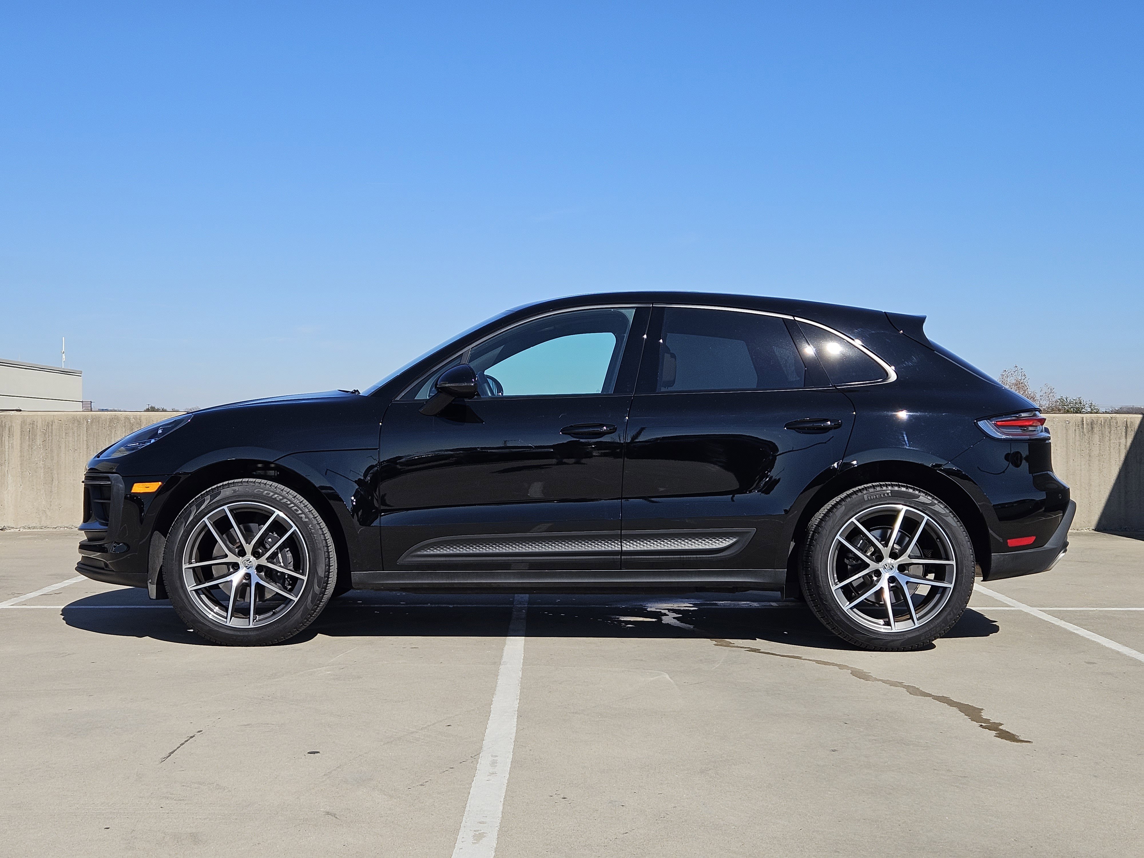Certified 2026 Porsche Macan image 2