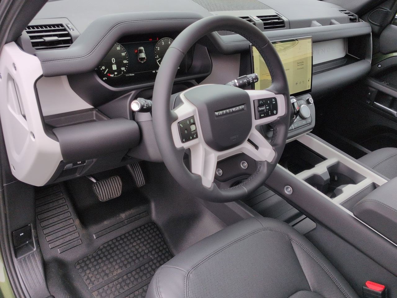 New 2026 Land Rover Defender 110 X-Dynamic SE image 9