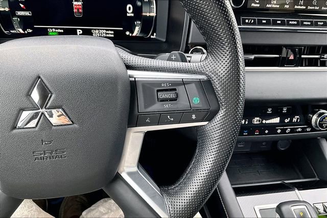 Used 2024 Mitsubishi Outlander SEL Black Edition image 12